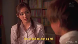 Nữ thần ngực khủng cúp D, ngoại hình siêu cao, cực kỳ quyến rũ, váy hông gợi cảm và đôi chân đẹp...